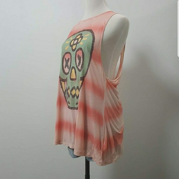 Awesome Striped Skull Tank - Picture 3 of 5